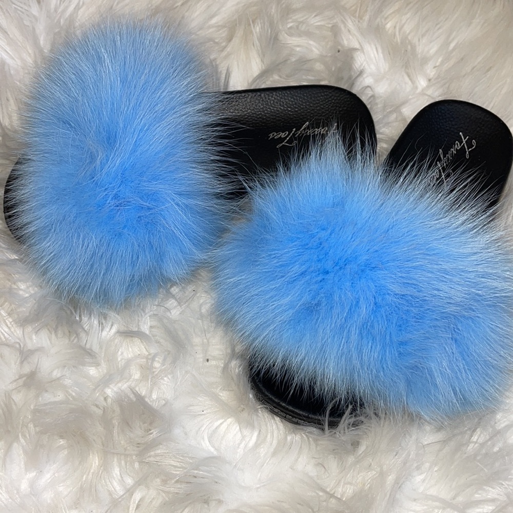 Slippers - Picture 2 of 2